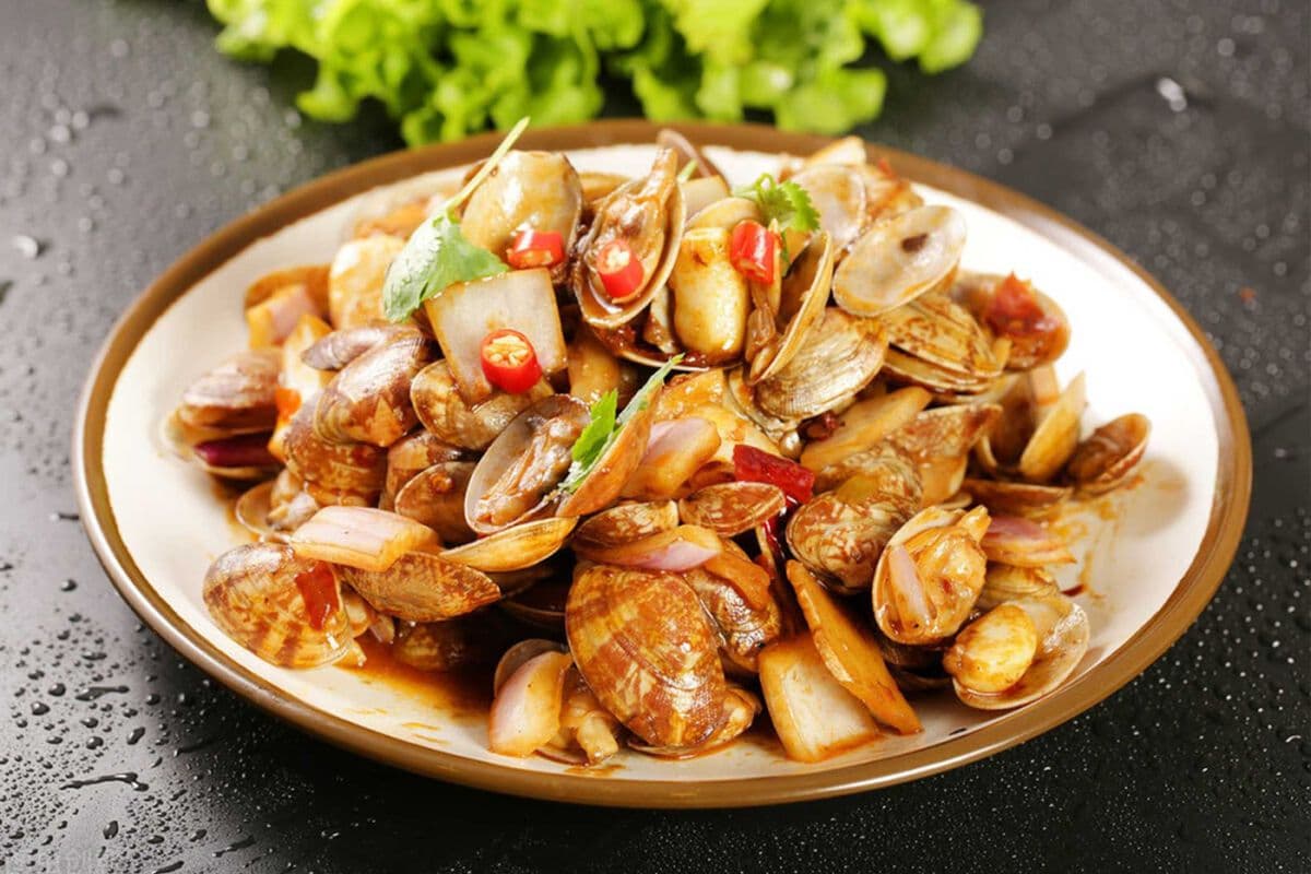 6. Spicy Clams (香辣花甲)