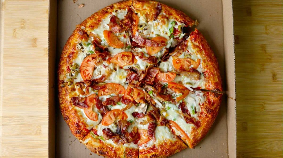13" Lorenzo's Pizza