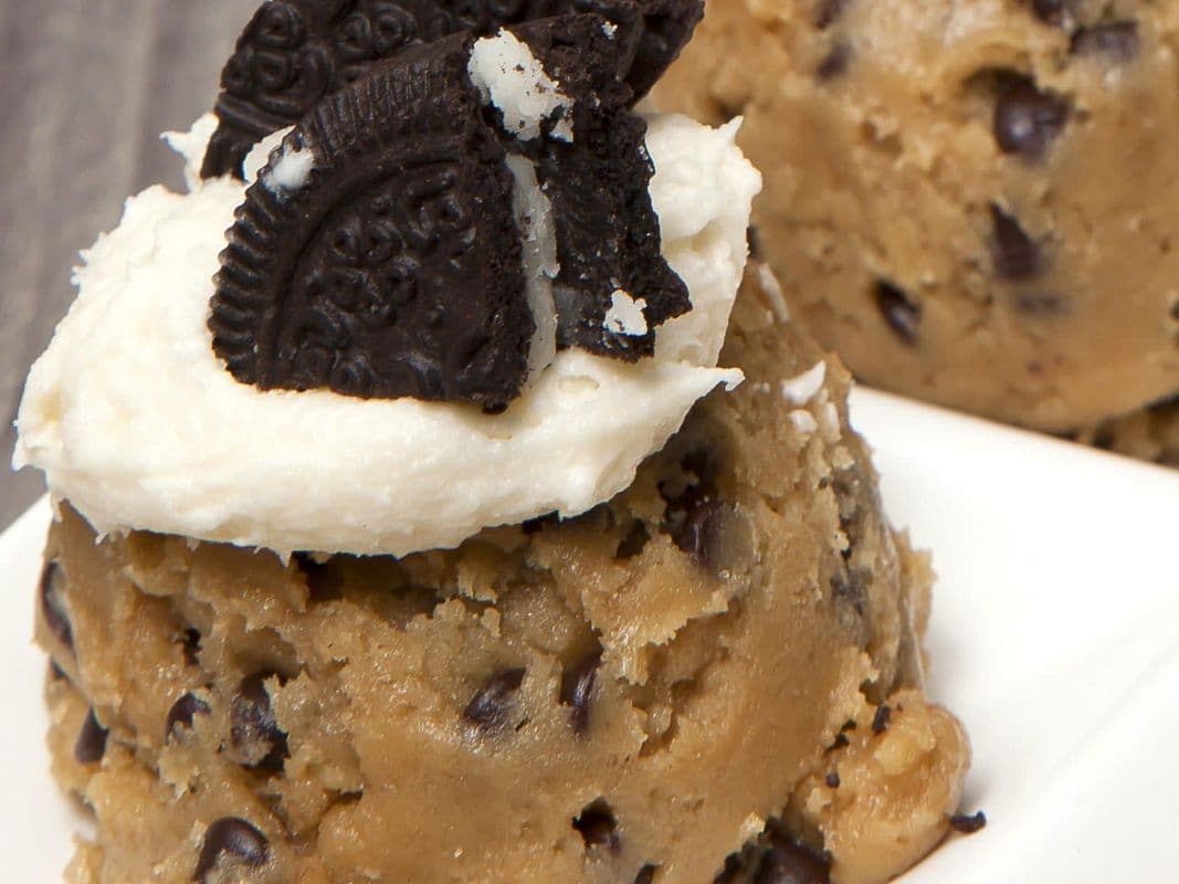 Cookie Dough Scoop - Cookies & Cream