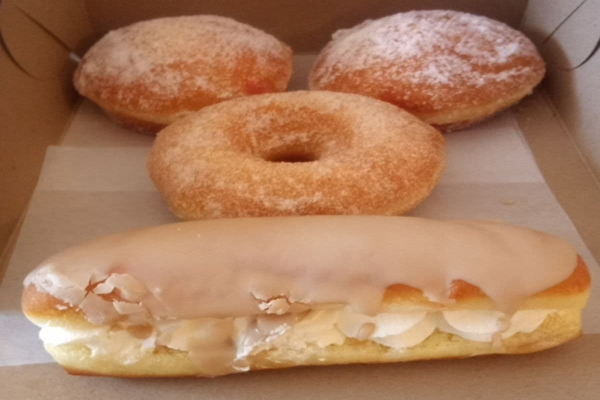 Classic Donuts (4 pcs)