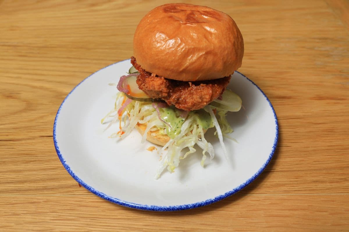 FRIED CHICKEN SANDWICH