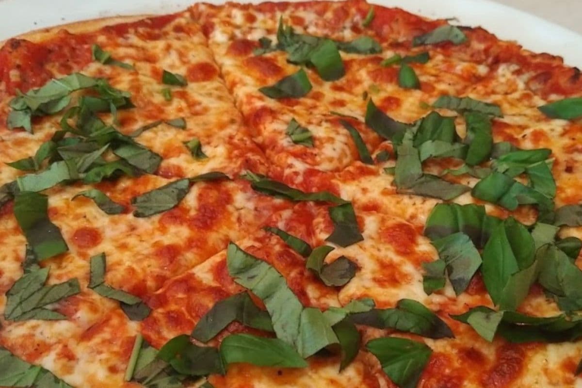 16. 11" Small Margherita with Fresh Basil Pizza