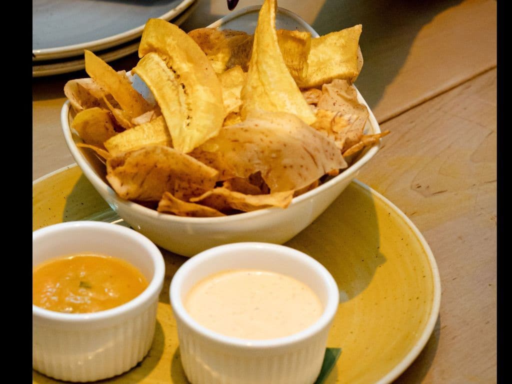Jerk Chips & Dip