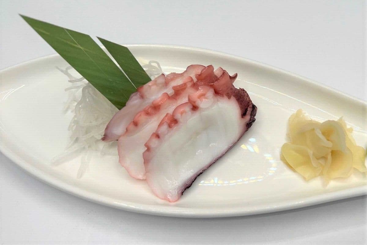 Tako Sashimi (3 pcs)
