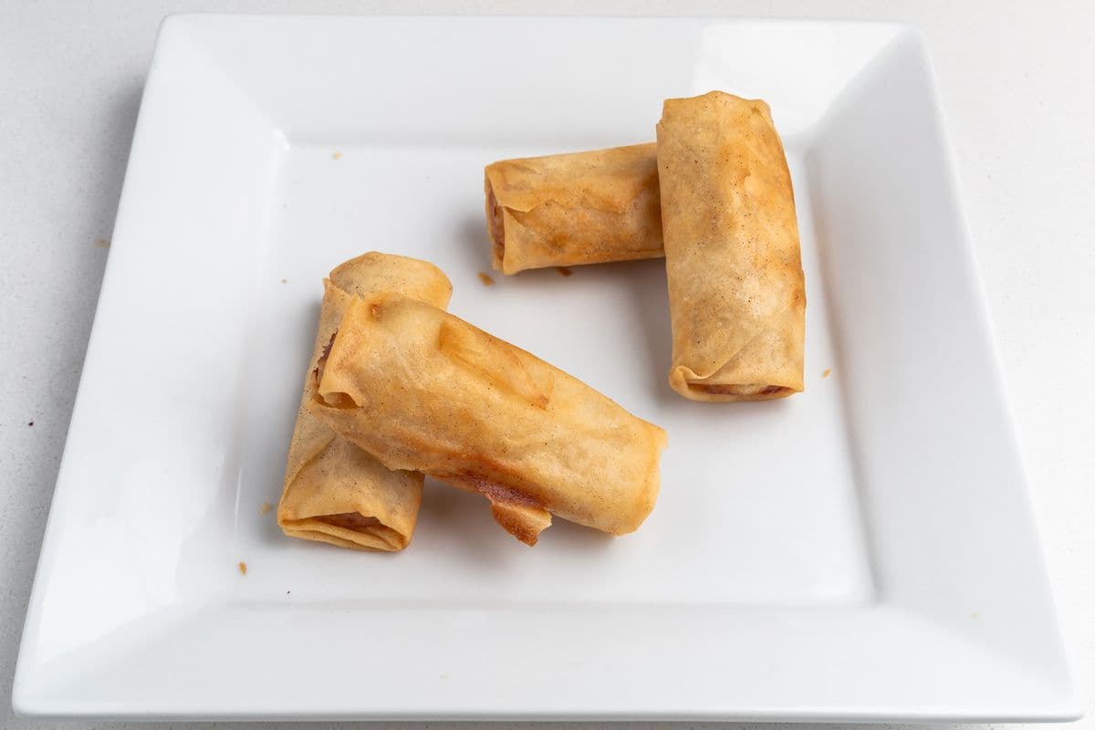 Veggie Egg Spring Rolls (8 pcs)