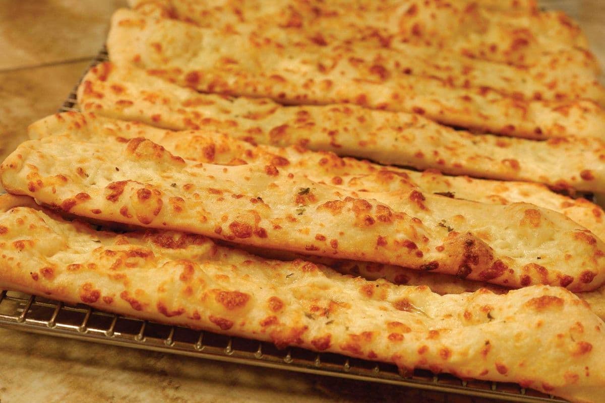 Six Cheesy Garlic Sticks