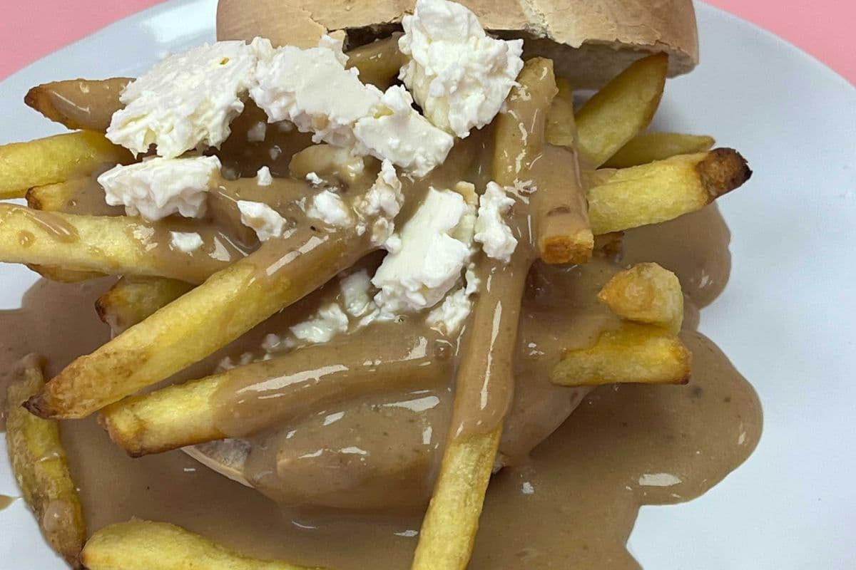 Poutine Bagel