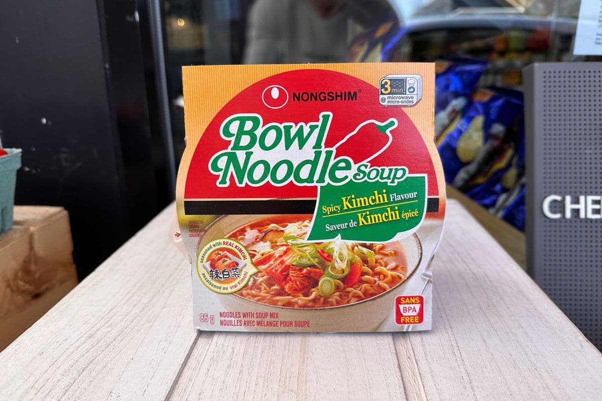 Nongshim Kimchi Bowl Noodles (86 g)