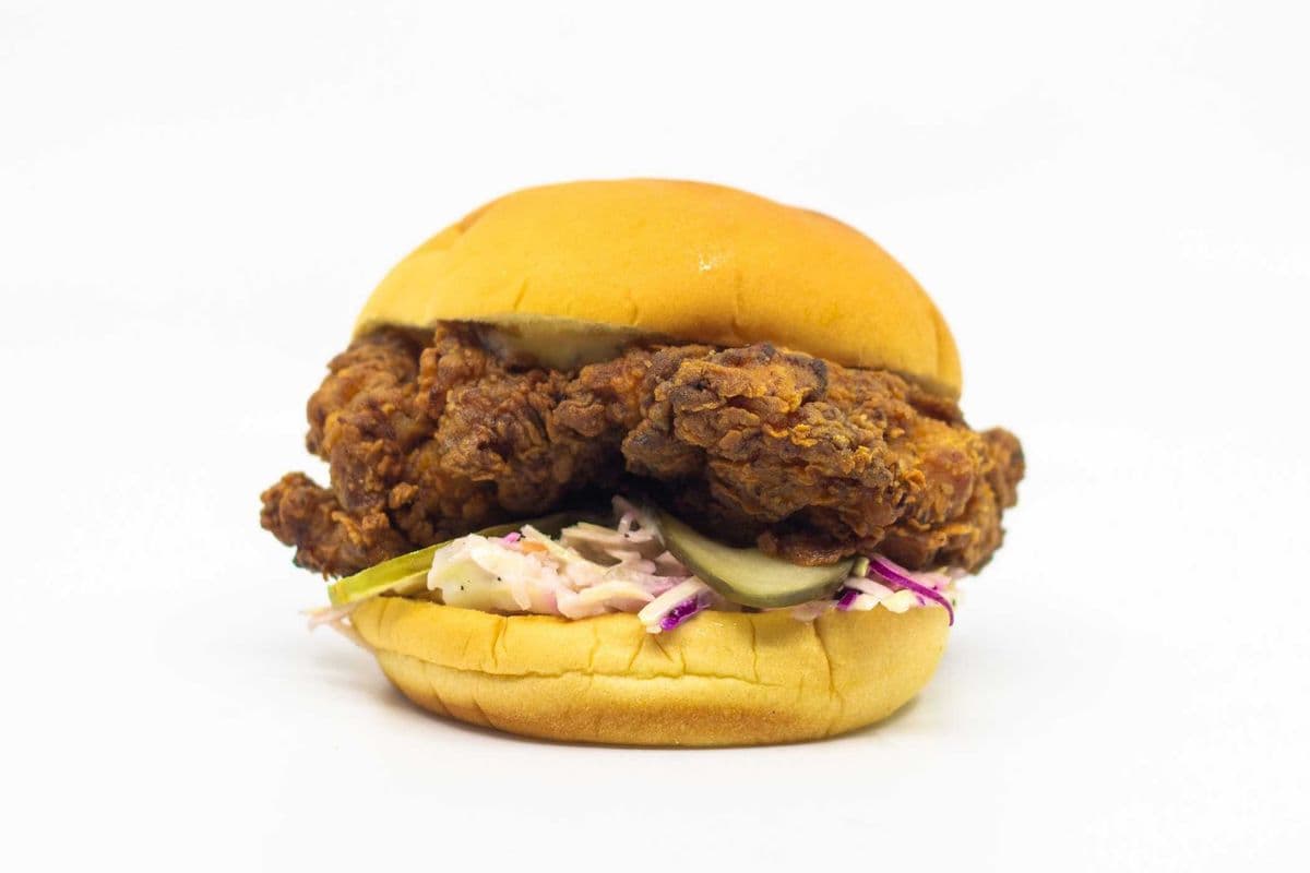 CRISPY FRIED CHICKEN BURGER