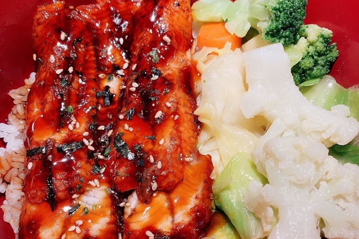 BBQ Eel On Rice with Veggie
