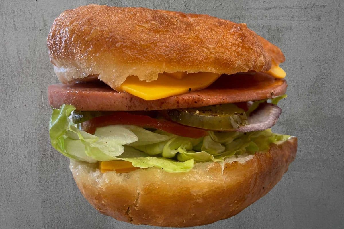Bologna & Veggie Sandwich