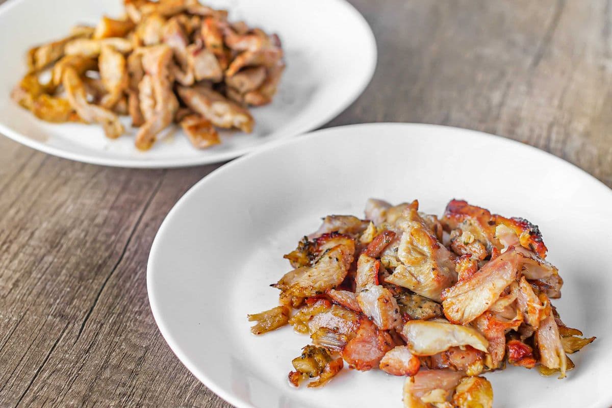 Chicken or Pork Yeero (5 oz)