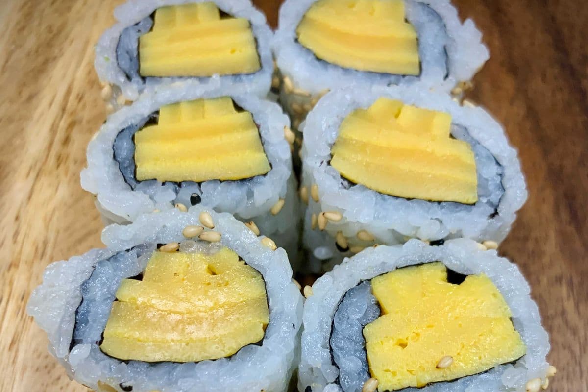 C13 Tamago Maki (Egg Omelet)