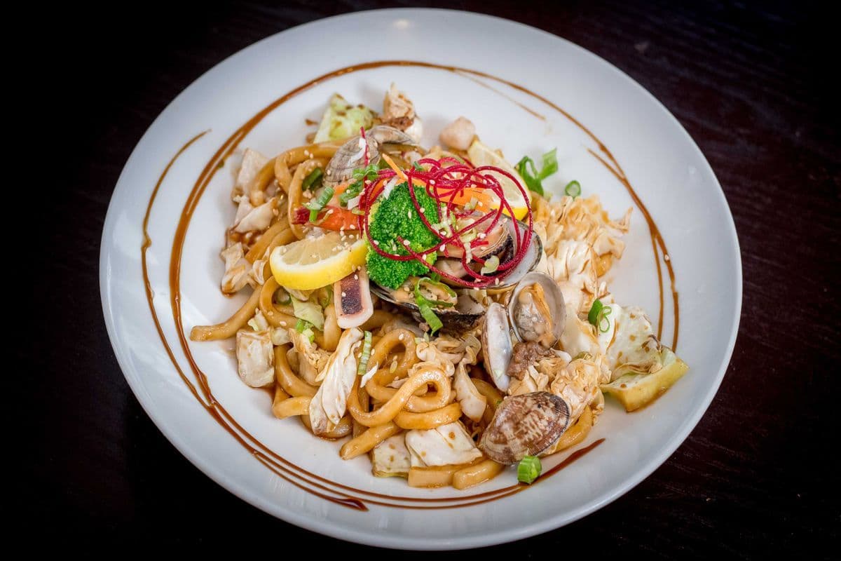 Seafood Yaki Udon