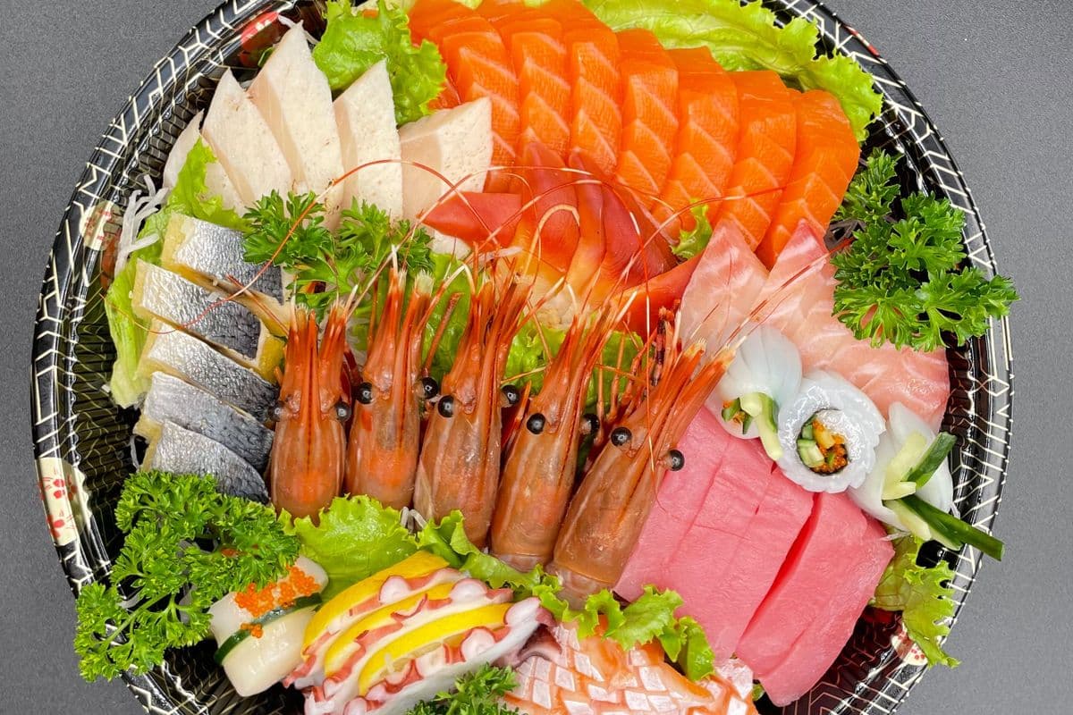 803 50 Pieces Assorted Sashimi