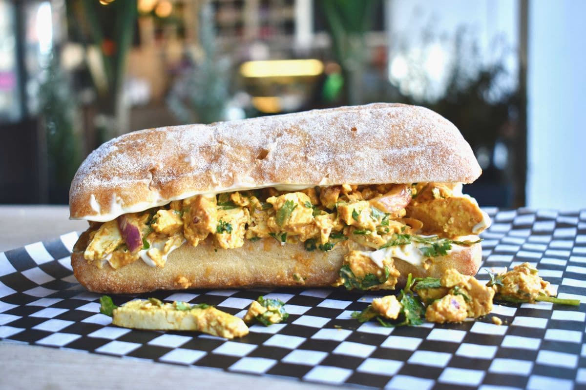 Sandwich chaud tofu tandoori / Hot tofu tandoori sandwich
