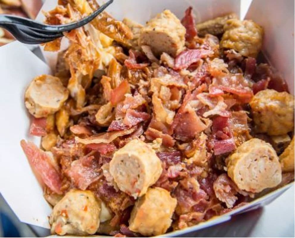 Bistro High End Bacon Sausage Poutine