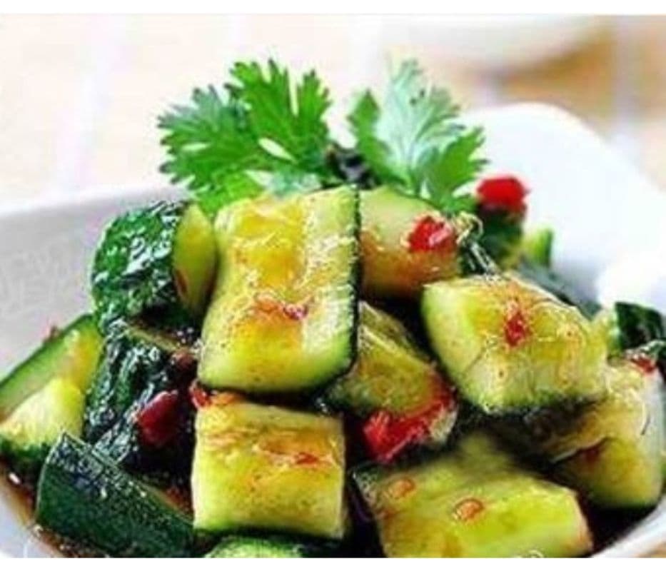 拍黃瓜 Chinese Cucumber with Minced Garlic