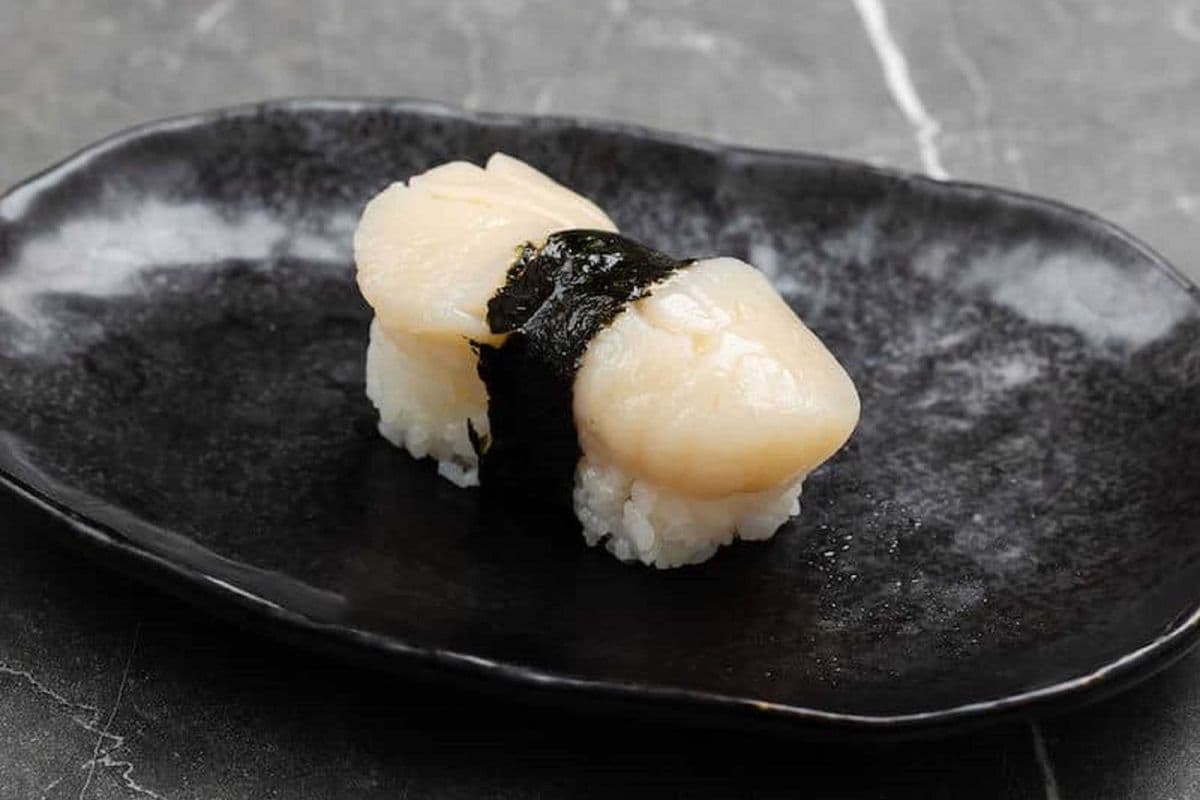 Hotategai Nigiri Sushi (1 Pc)