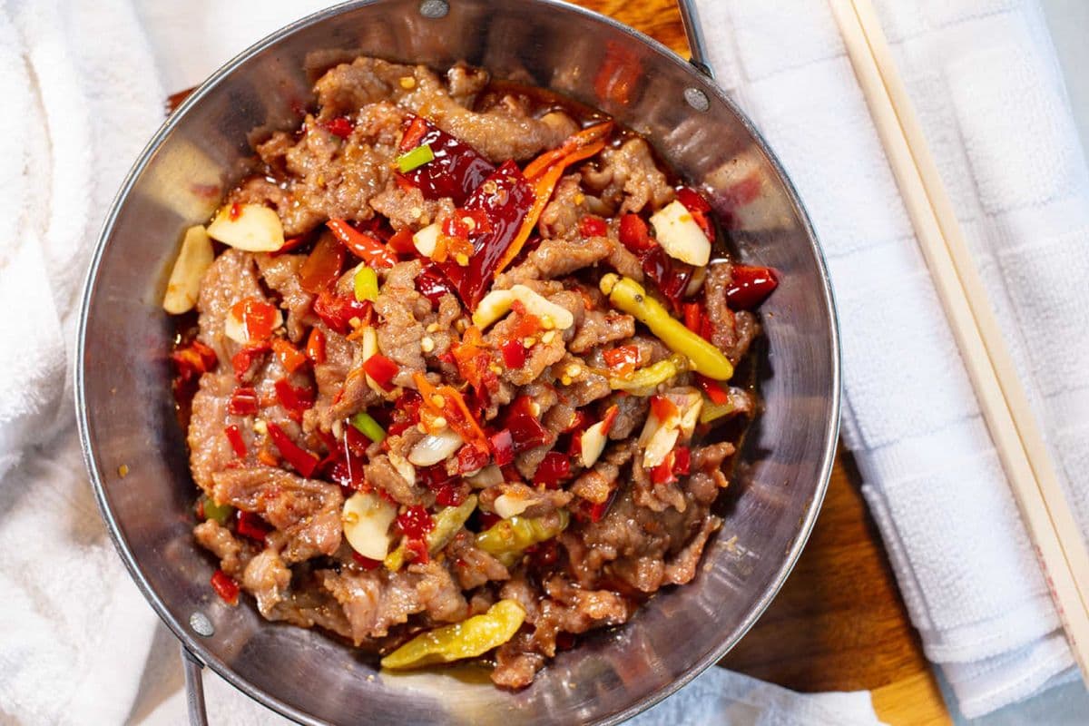 Sliced Beef in Pickled Pepper Sauce 泡椒牛柳