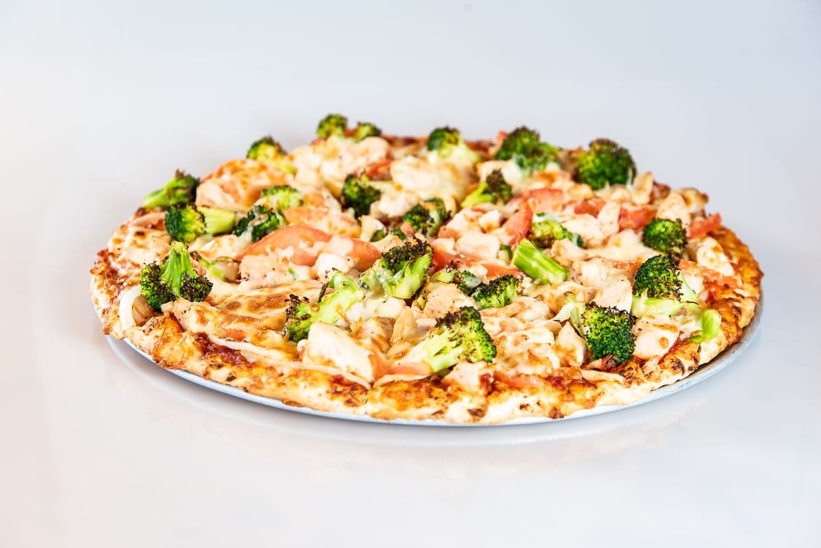 18" Chicken Supreme Pizza