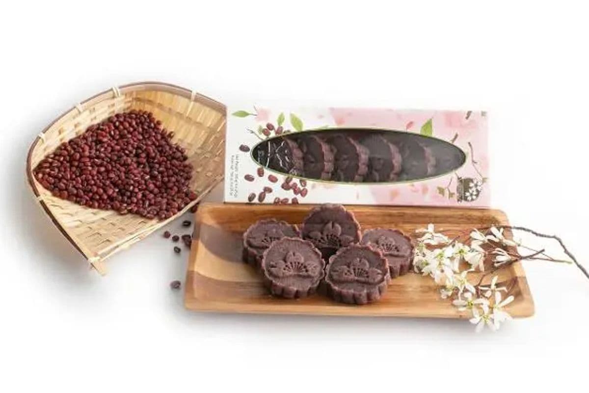 Adzuki Bean Cake and Sakura Rose Flavoured 樱花味红豆糕樱花之恋