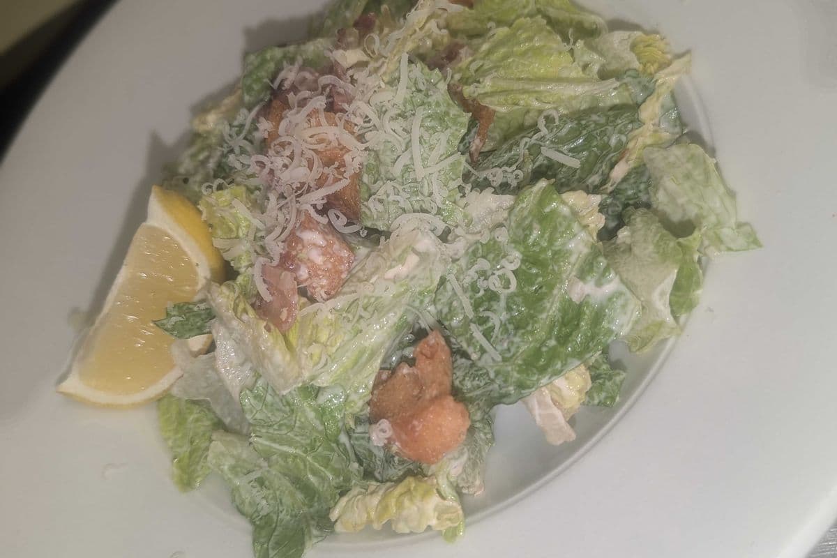 Full Caesar Salad