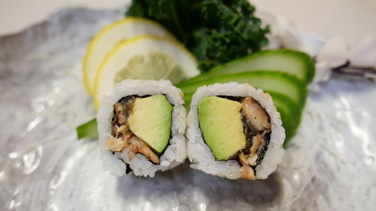 Unagi & Avocado Roll