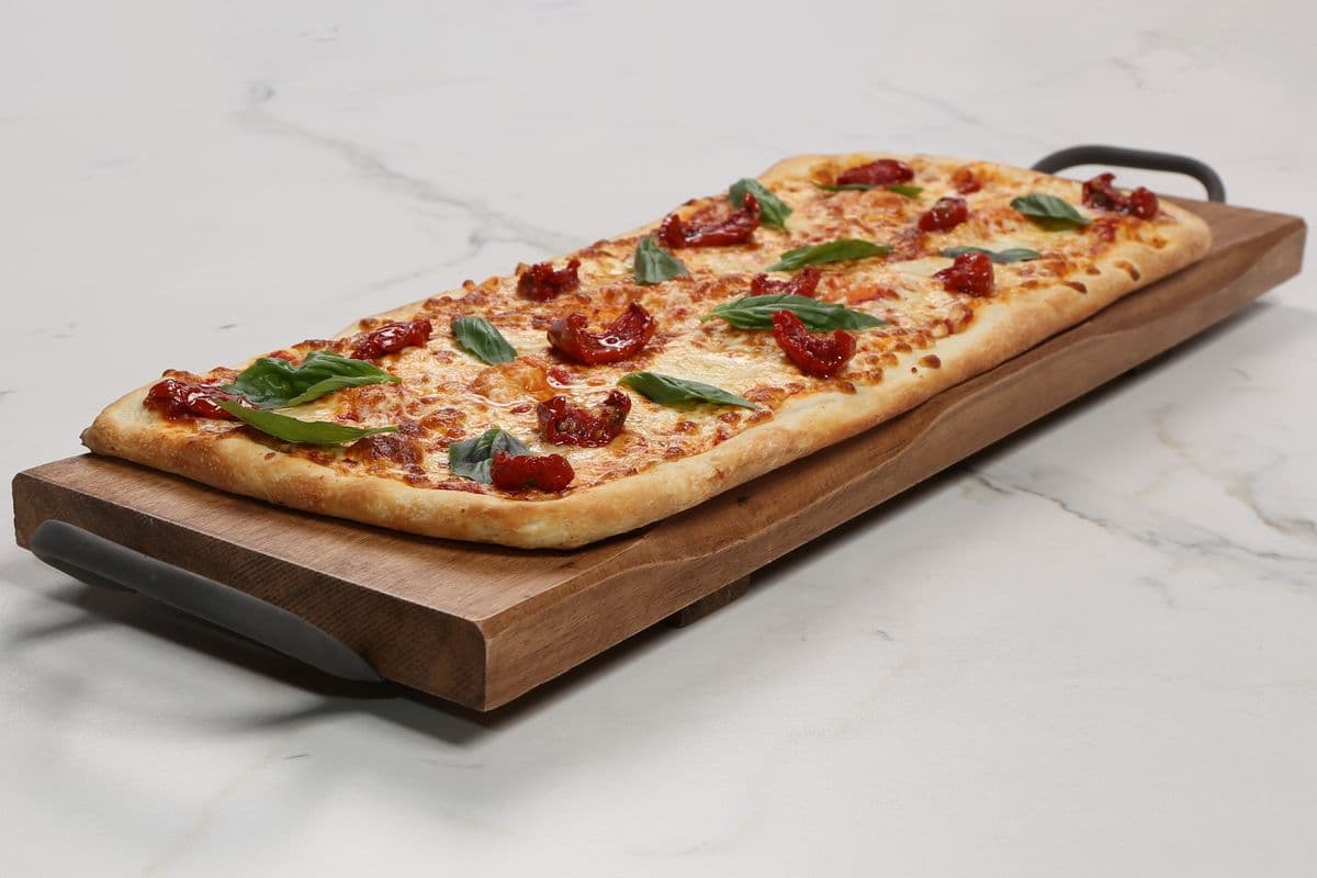 Margherita Gourmet Flatbread (12 Slices)