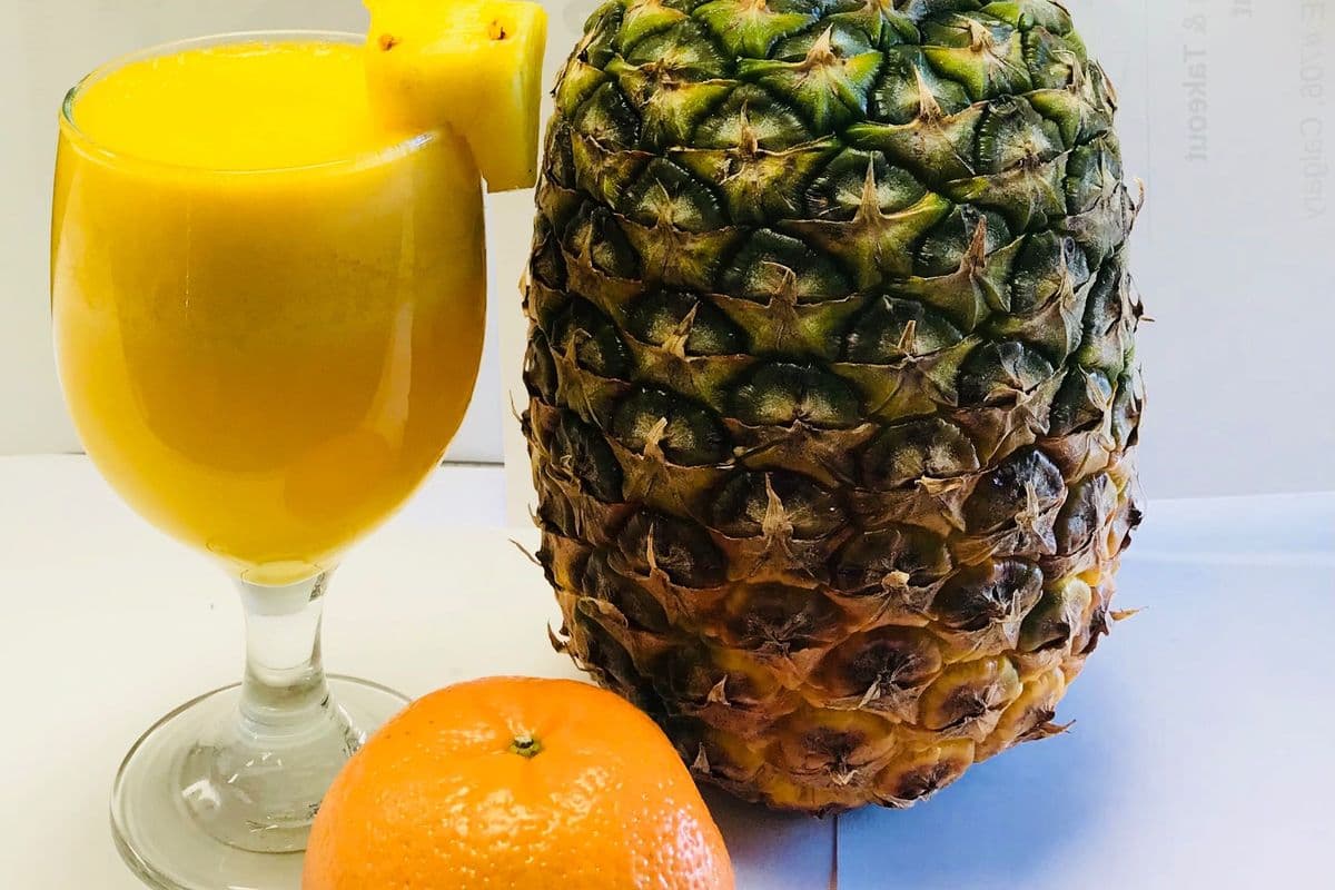 Fresh Orange and Pineapple Cold Press Juice 2 Litre Bottle (64 oz )