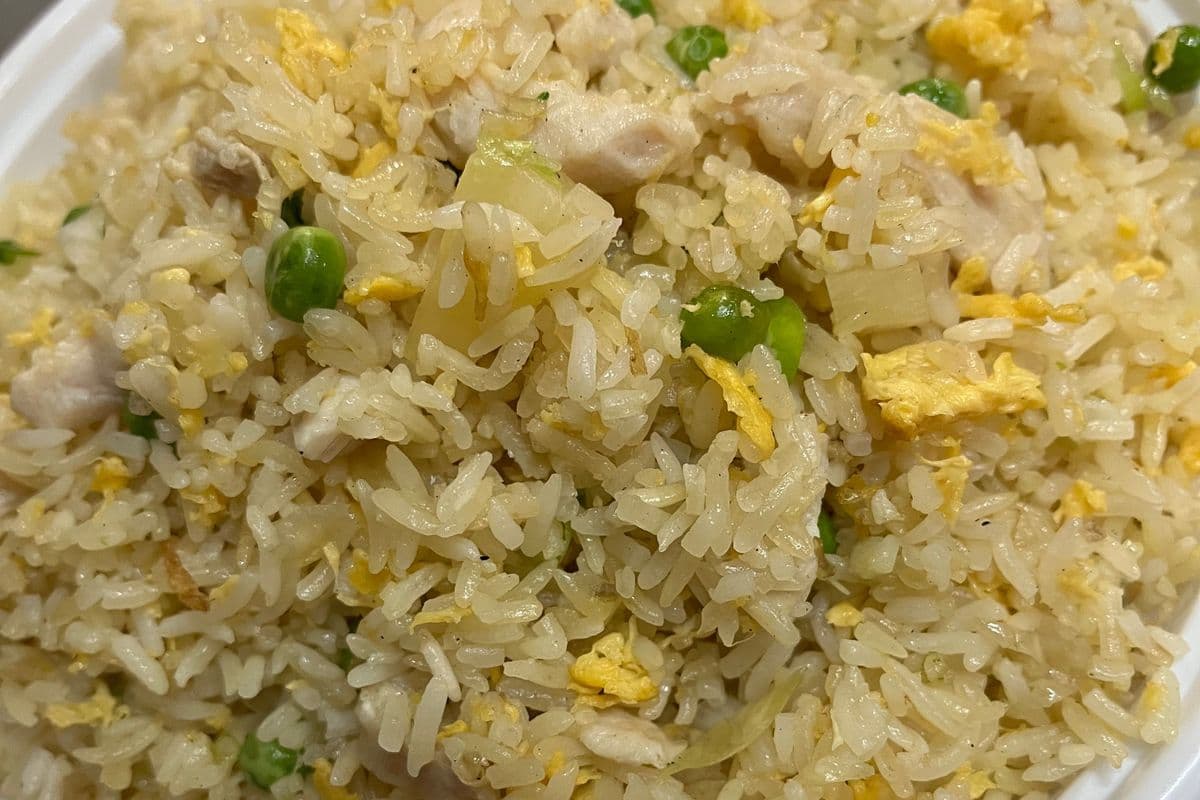 Pineapple and Chicken Fried Rice波罗鸡粒炒饭