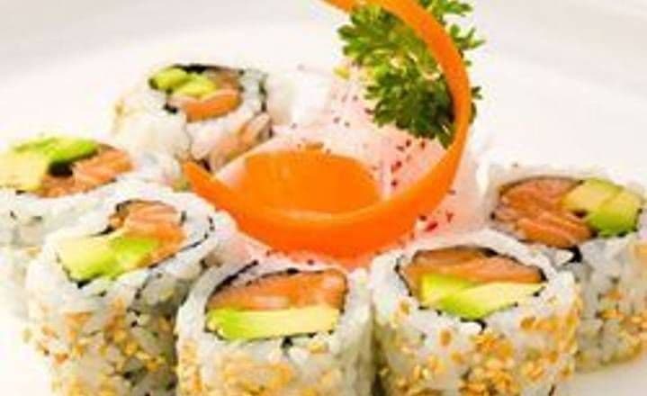 Salmon Avocado Roll(8pcs)