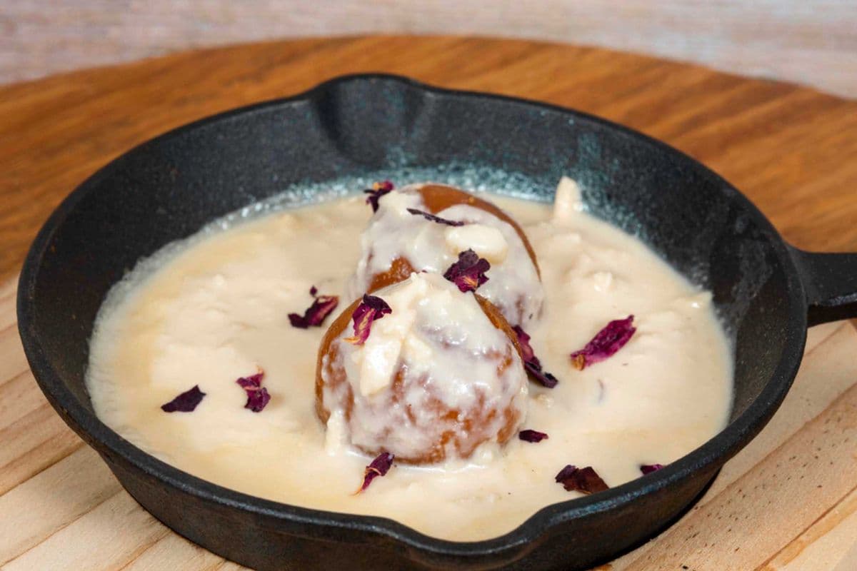 Rabdi Gulab jamun Sizzler