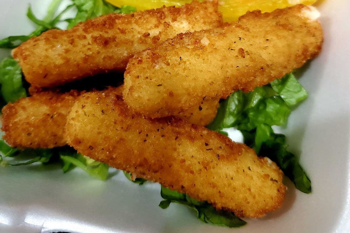 Bâtonnets de fromage (4 mcx) / Cheese Sticks (4 pcs)