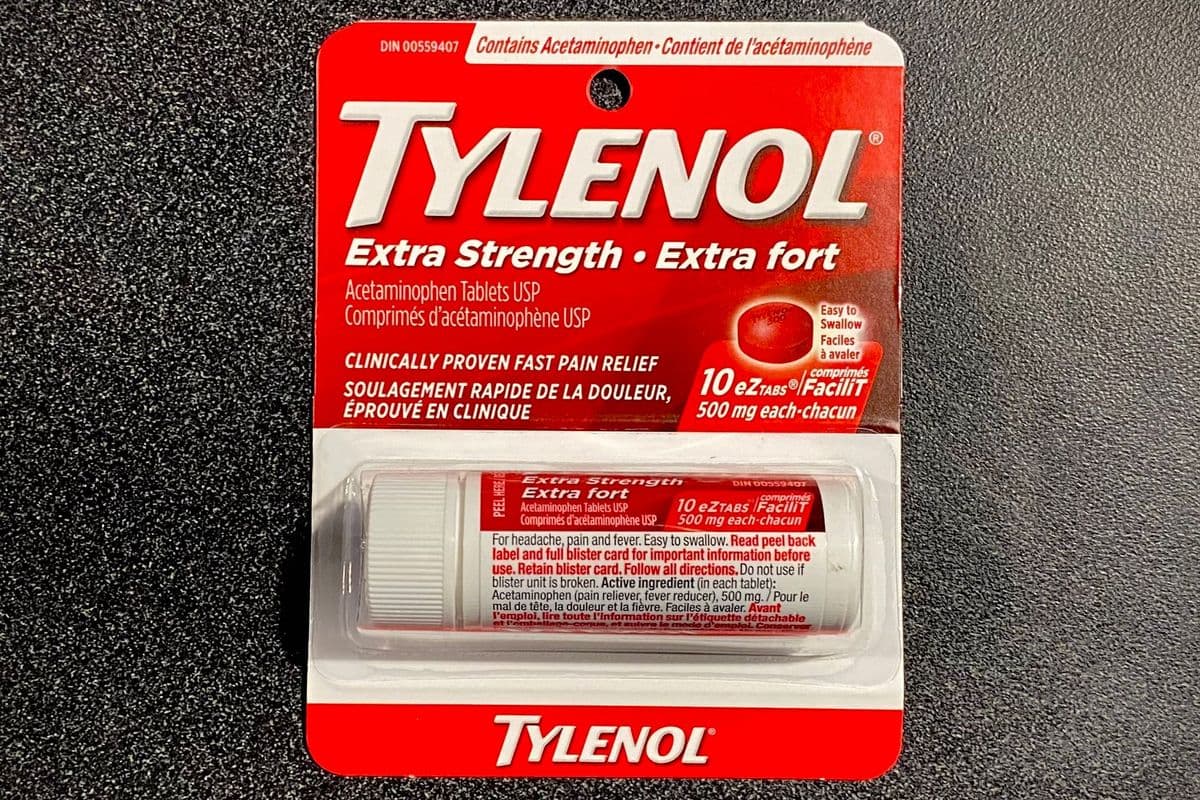 Tylenol Extra strength pain relief tablets