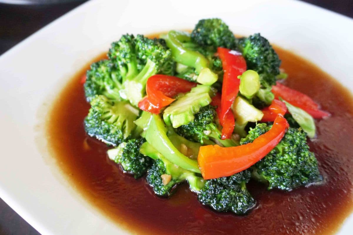 #27. Broccoli in Garlic Sauce