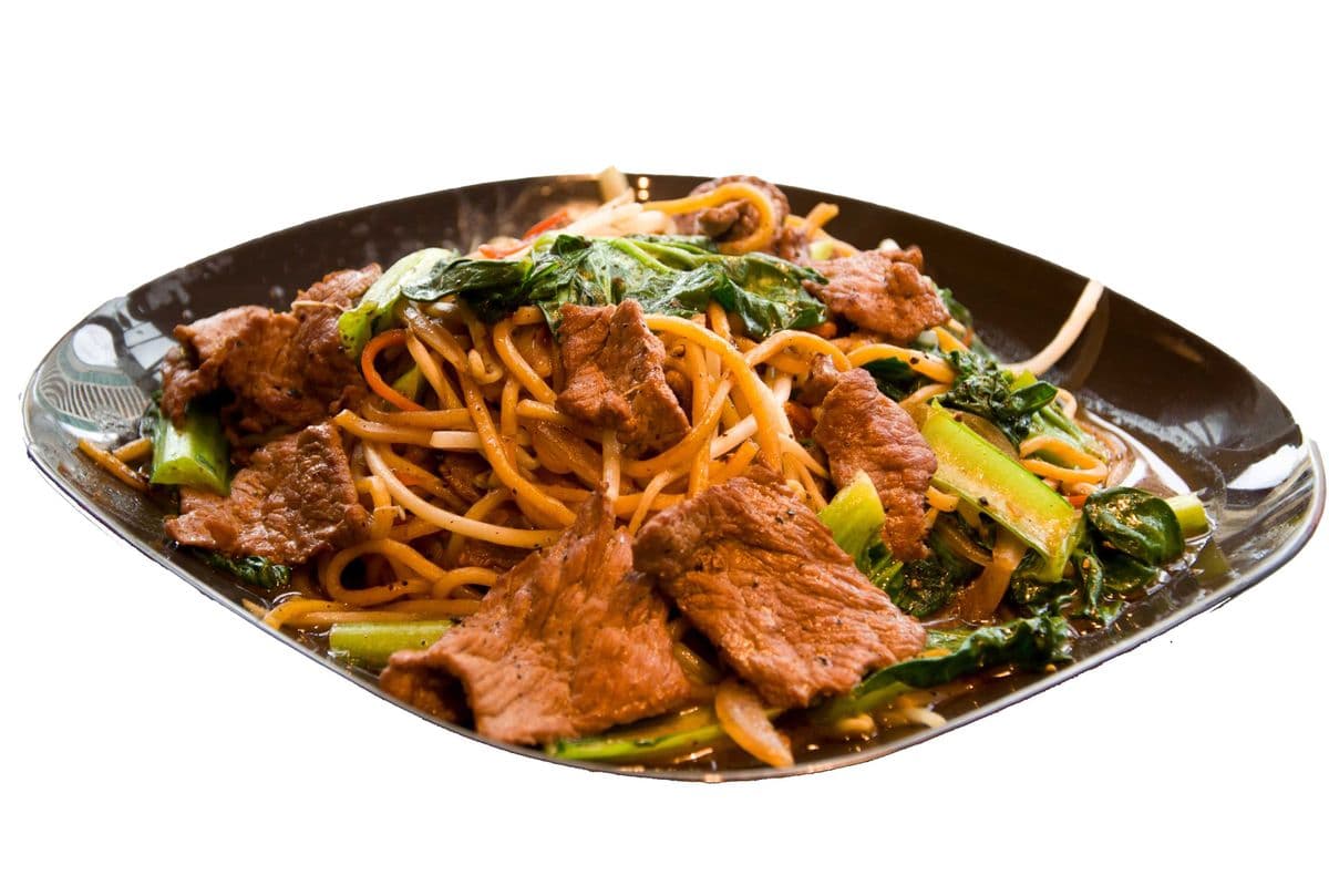 Stir-Fried Black Pepper Sauce Noodle with Beef 黑椒牛炒麵