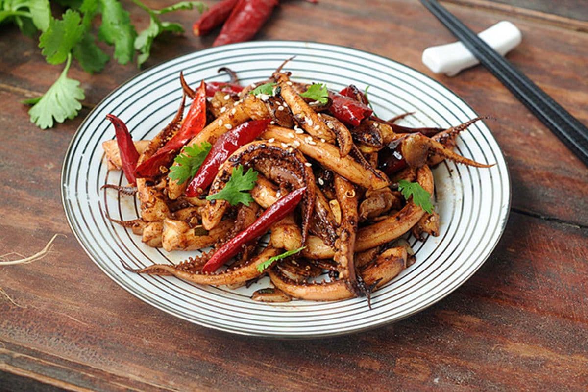 4. Spicy Squid Tentacles (香辣鱿鱼须)