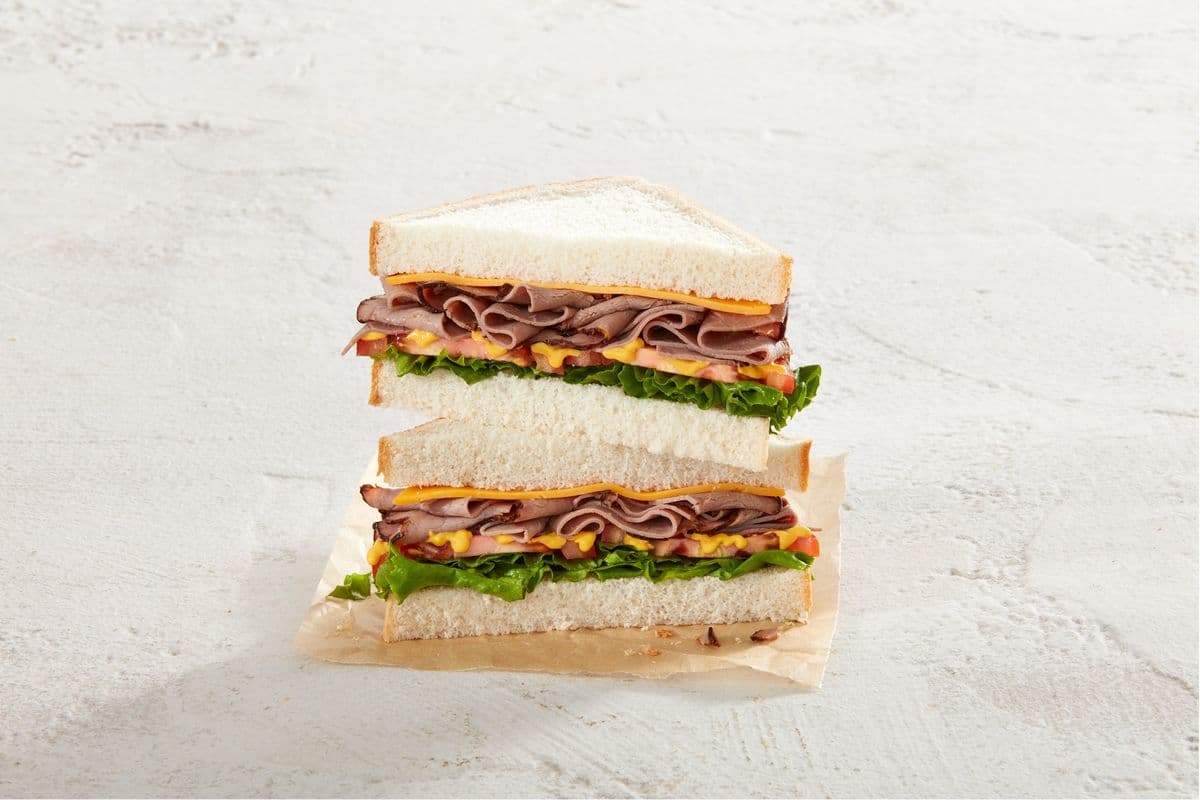 Roast Beef & Cheddar Sandwich