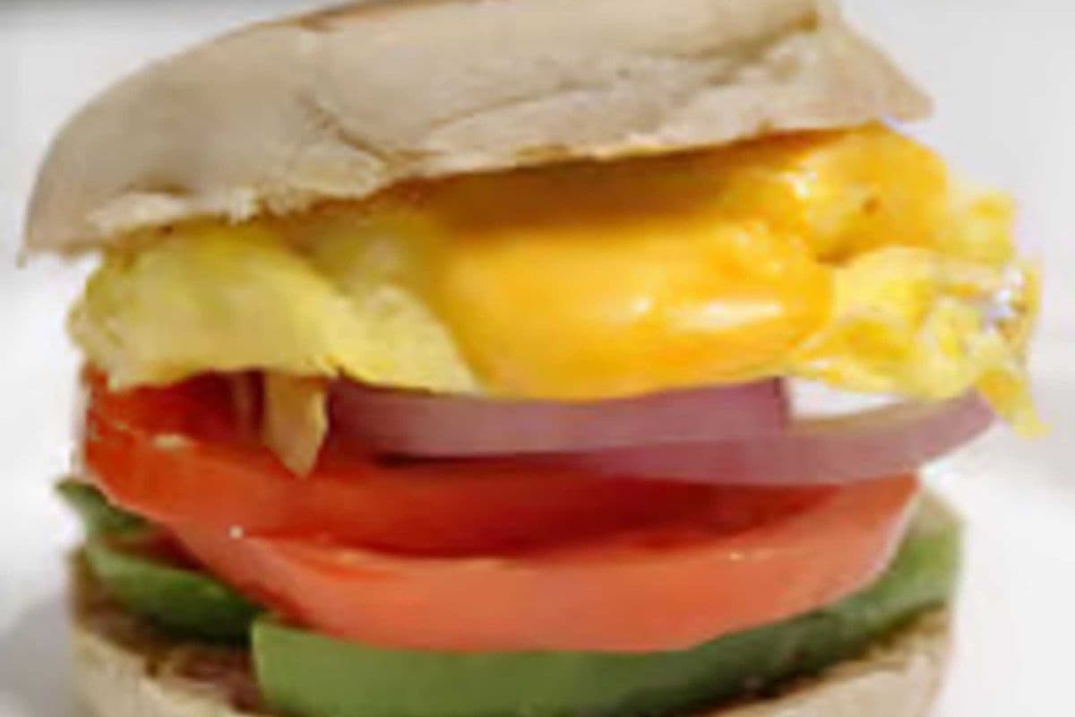 Egg and Muffin Breakfast Sandwich (270 Cal)