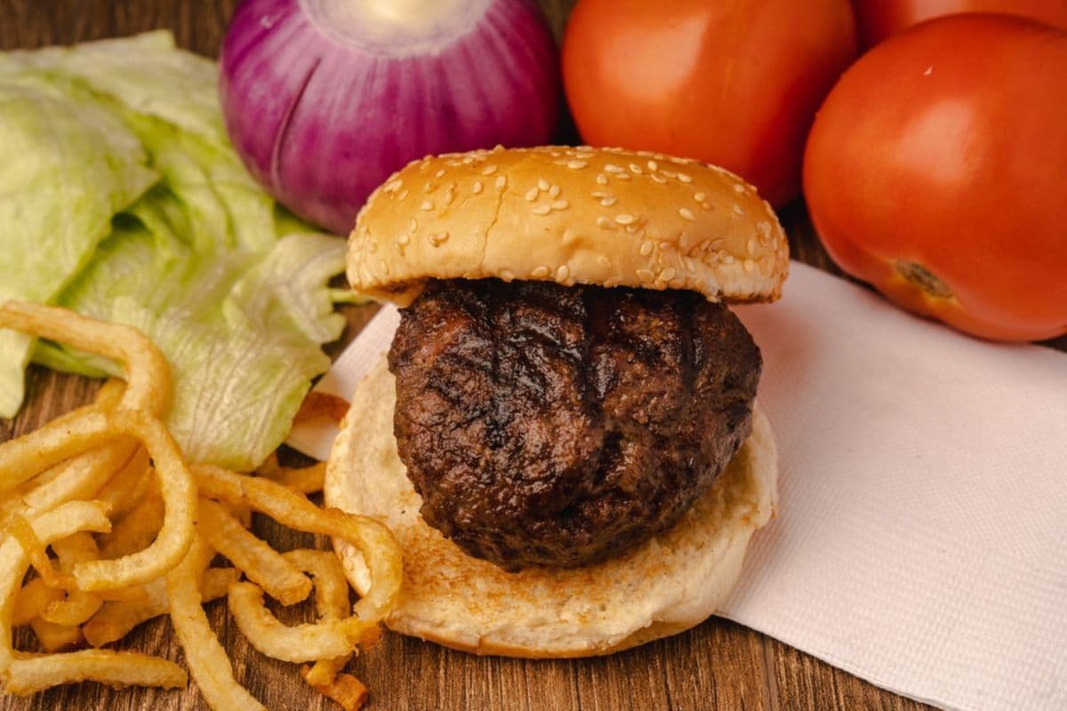 Monsieur Steerburger avec Frites / Mister Steerburger with Fries Copy