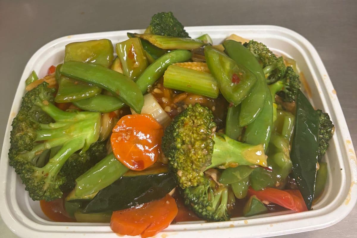 V3. Vegetables with Szechuan Sauce