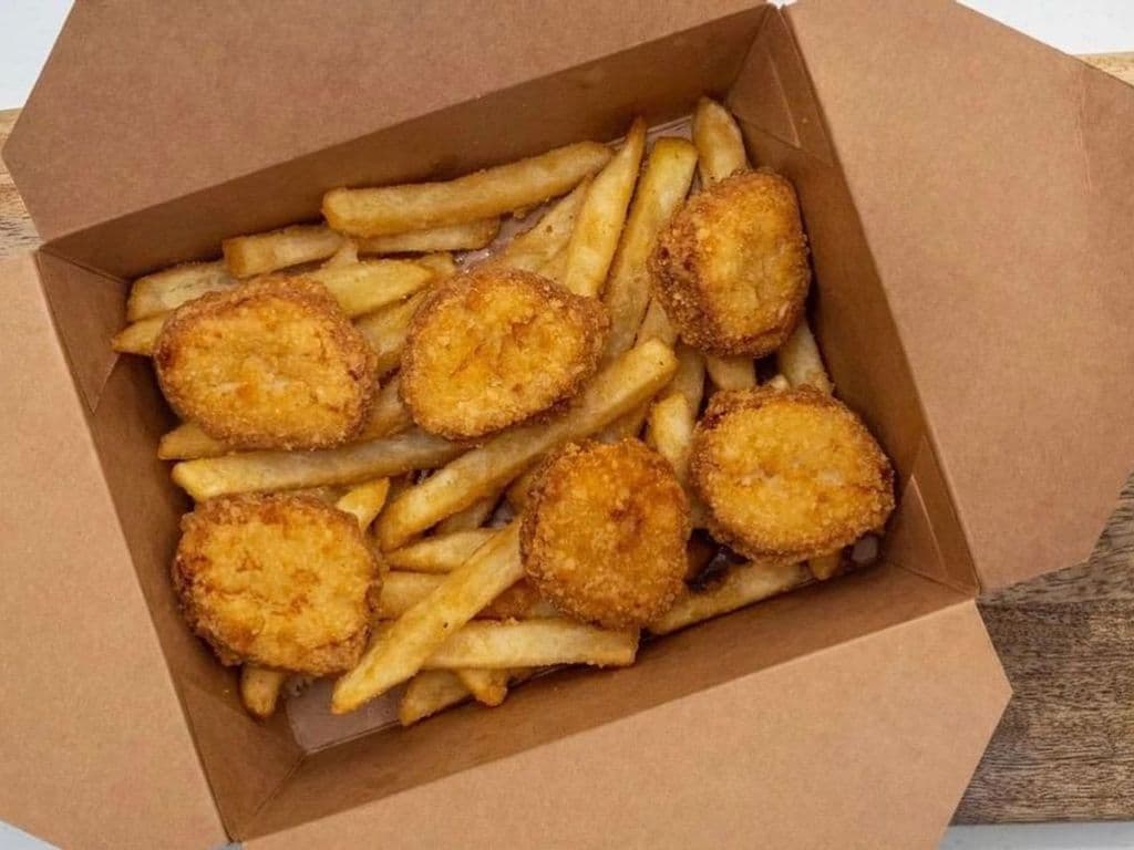 Chicken Nuggets W/ Fries