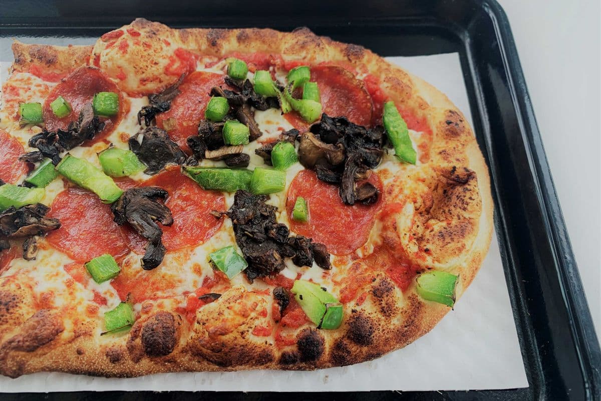 Classic Deluxe Signature Pizza