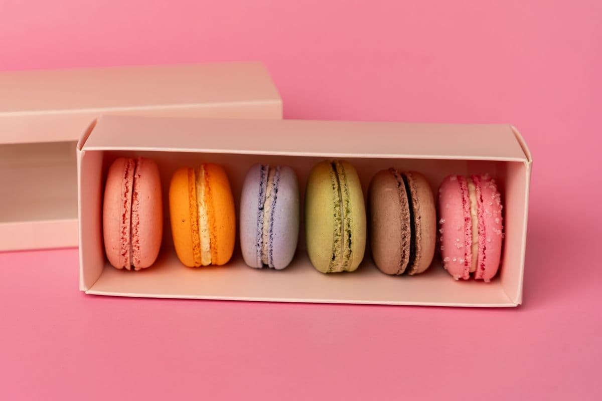 Assorted Macarons (1 x 6 pcs)
