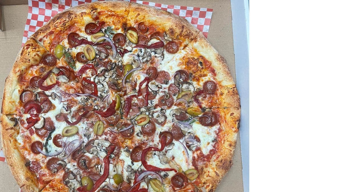 Frank's Deluxe Pizza
