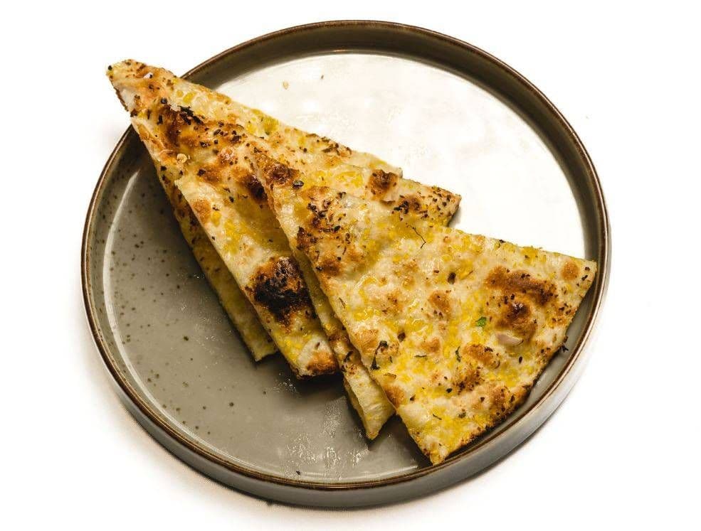 GARLIC NAAN