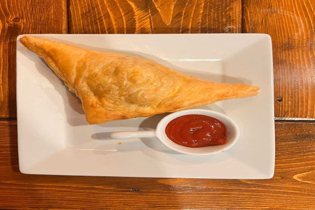 Aloo Puff Patties (1 pc)
