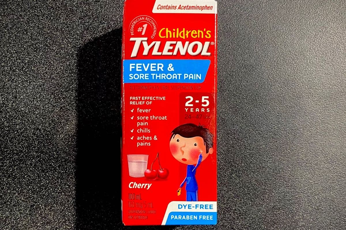 Children’s - TYLENOL - FEVER & SOAR THROAT PAIN (100ml)