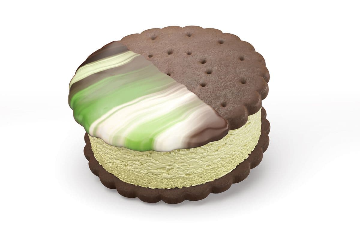 Quatre sandwichs au gelato pistache / Four Gelato Pistachio Sandwiches
